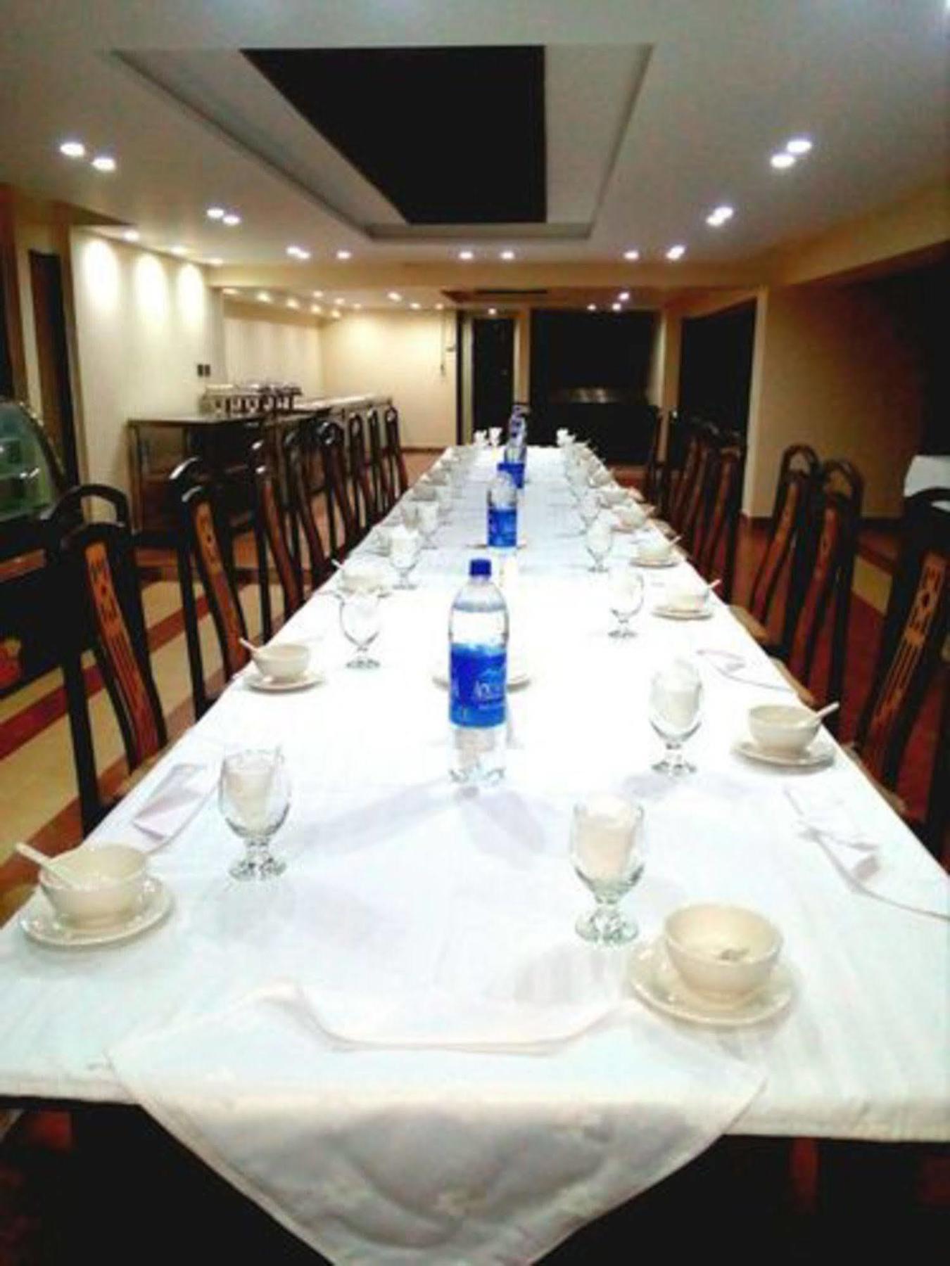 Bling Hotel International Мултан Экстерьер фото